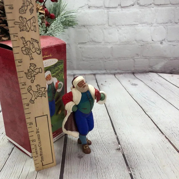 Hallmark keepsake santa ornaments - Picture 9 of 11